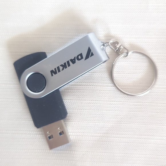 Daikin 16GB Twist USB Flash Drive with Key Chain - Picture 1 of 4